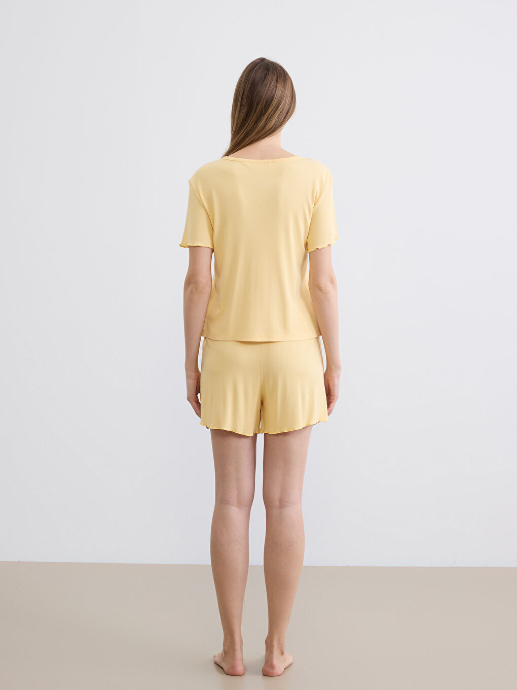 Turuncu Bisiklet Yaka Nakışlı Kadın Şortlu Pijama Takımı-3