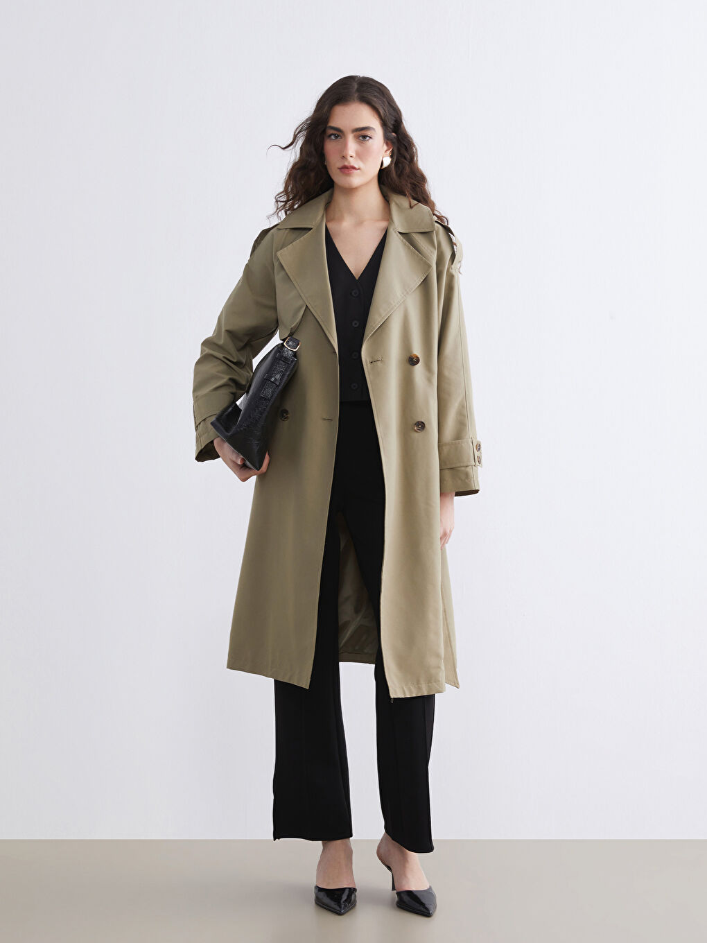 Woman KHAKI Trenchcoat-1