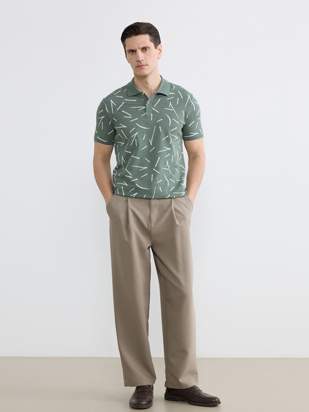 პოლო საყელო გამხდარი მამაკაცის მაისური-1