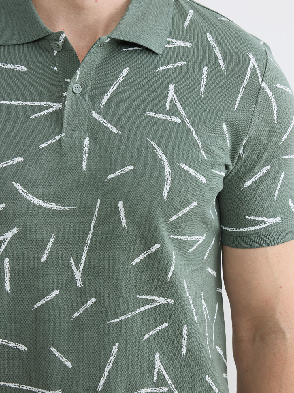 პოლო საყელო გამხდარი მამაკაცის მაისური-2