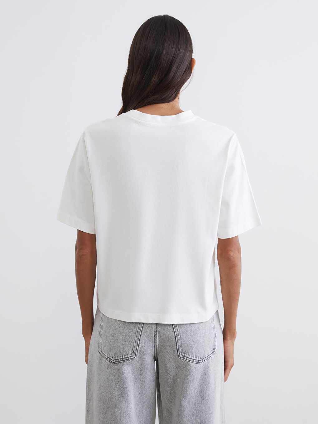 Ekru Bisiklet Yaka Kadın Tişört	-3