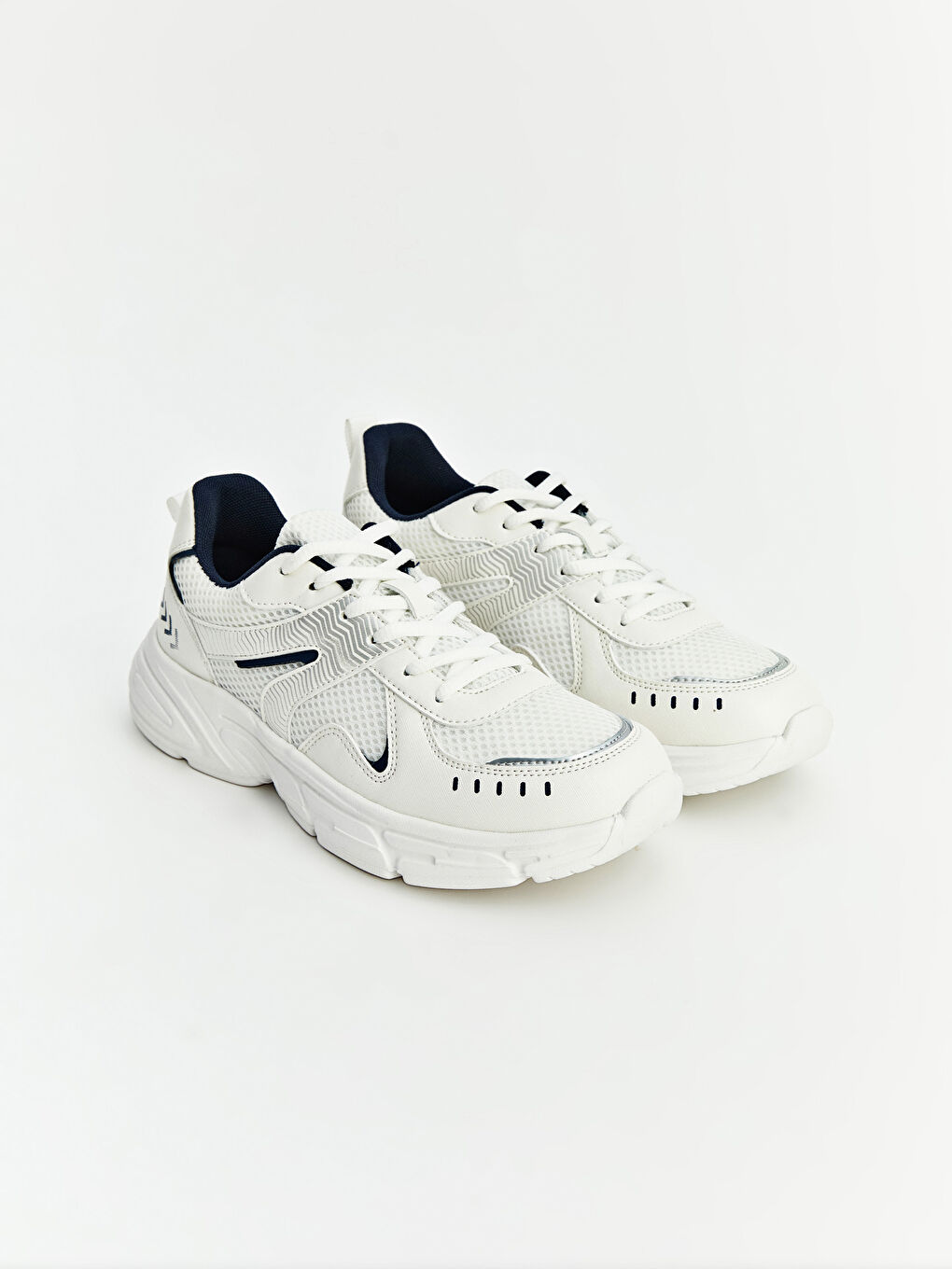 أحذية رياضية أبيض امرأة