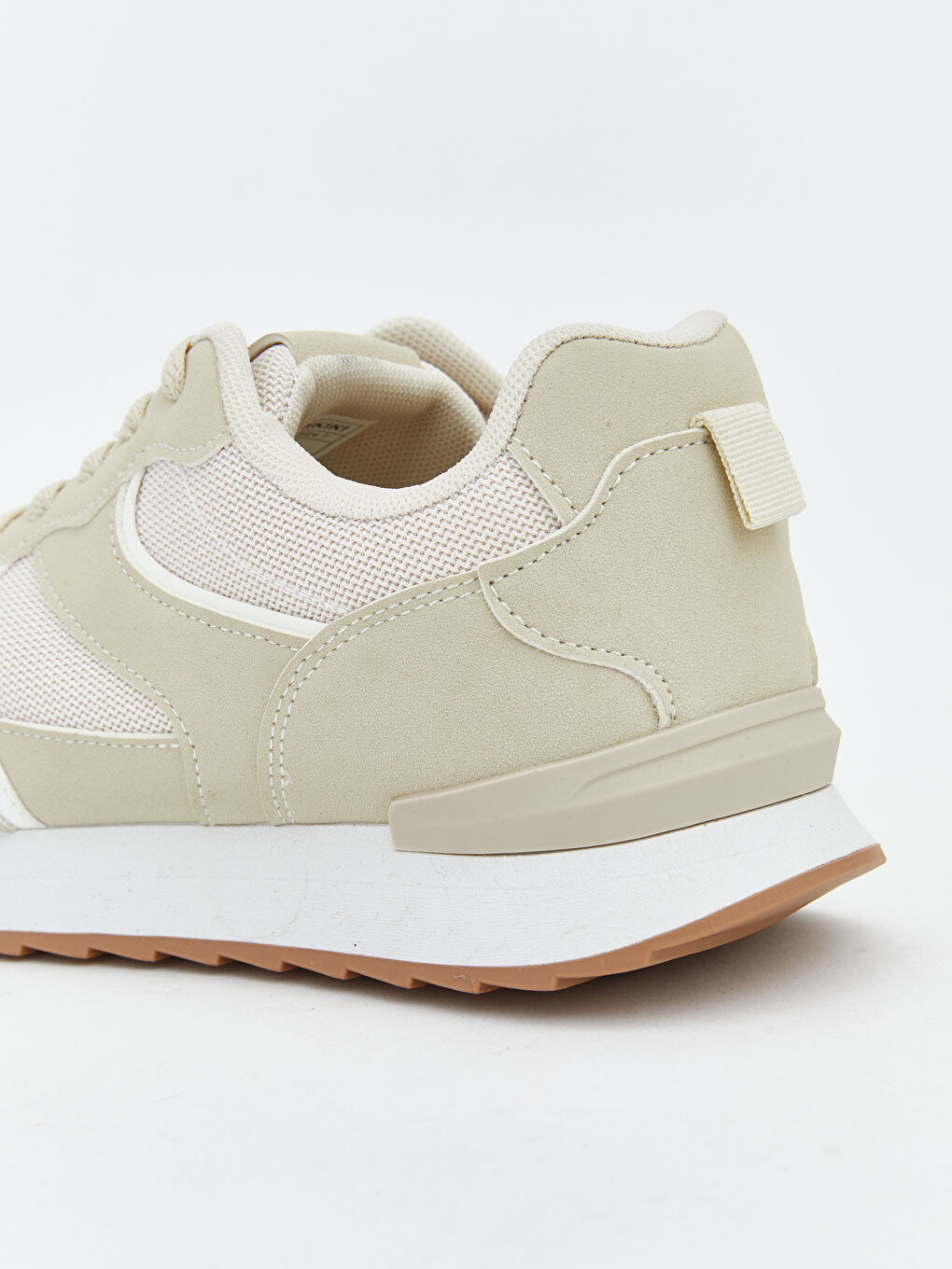 Жіночі кросівки зі шнурівкою та сітчастими вставками-4