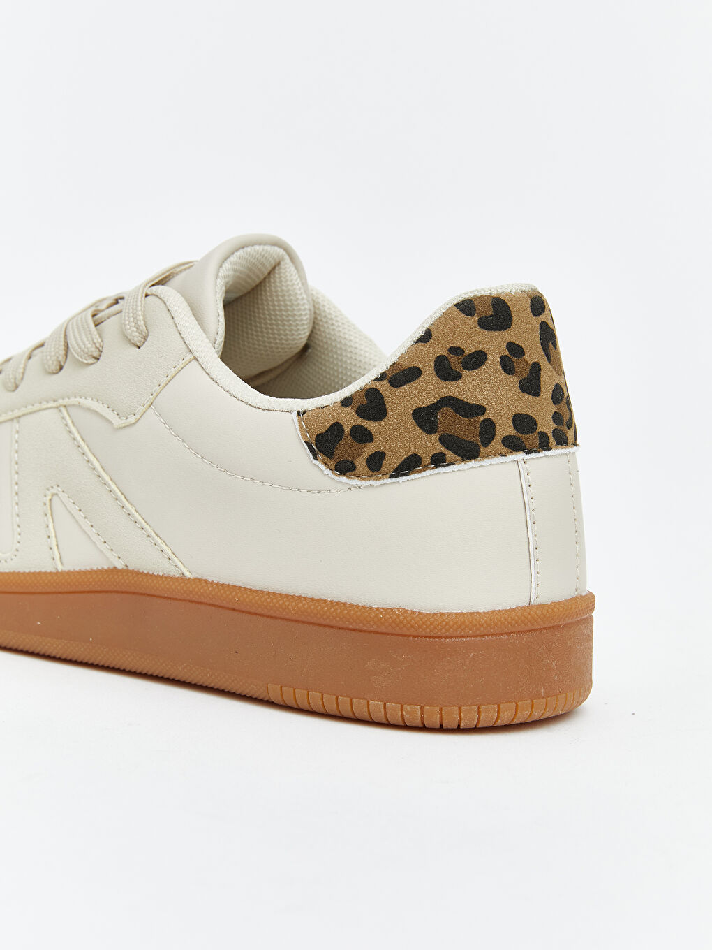 ქალი კრემისფერი სპორტული ფეხსაცმელი-4