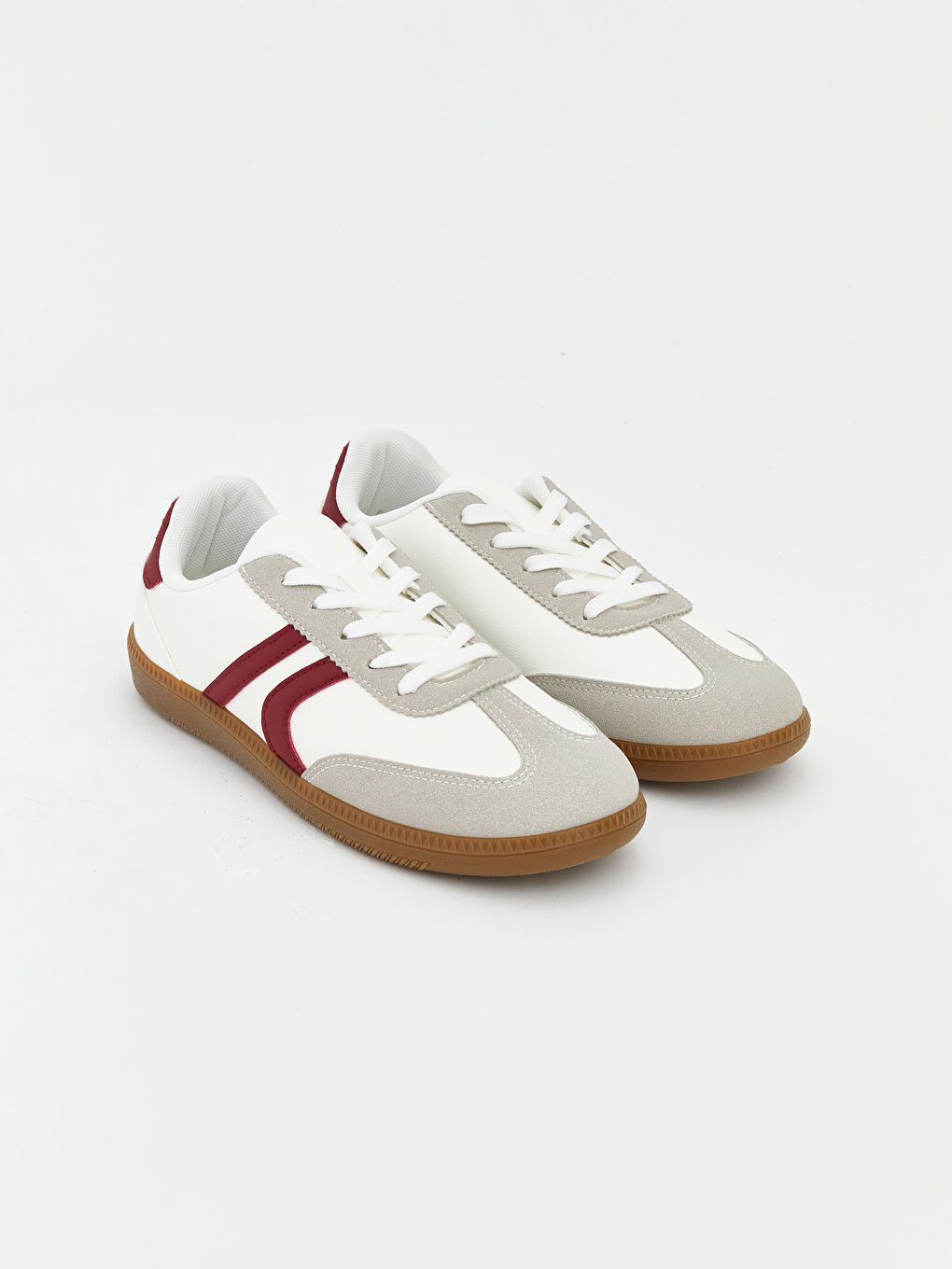 Жіночі кросівки на шнурівці