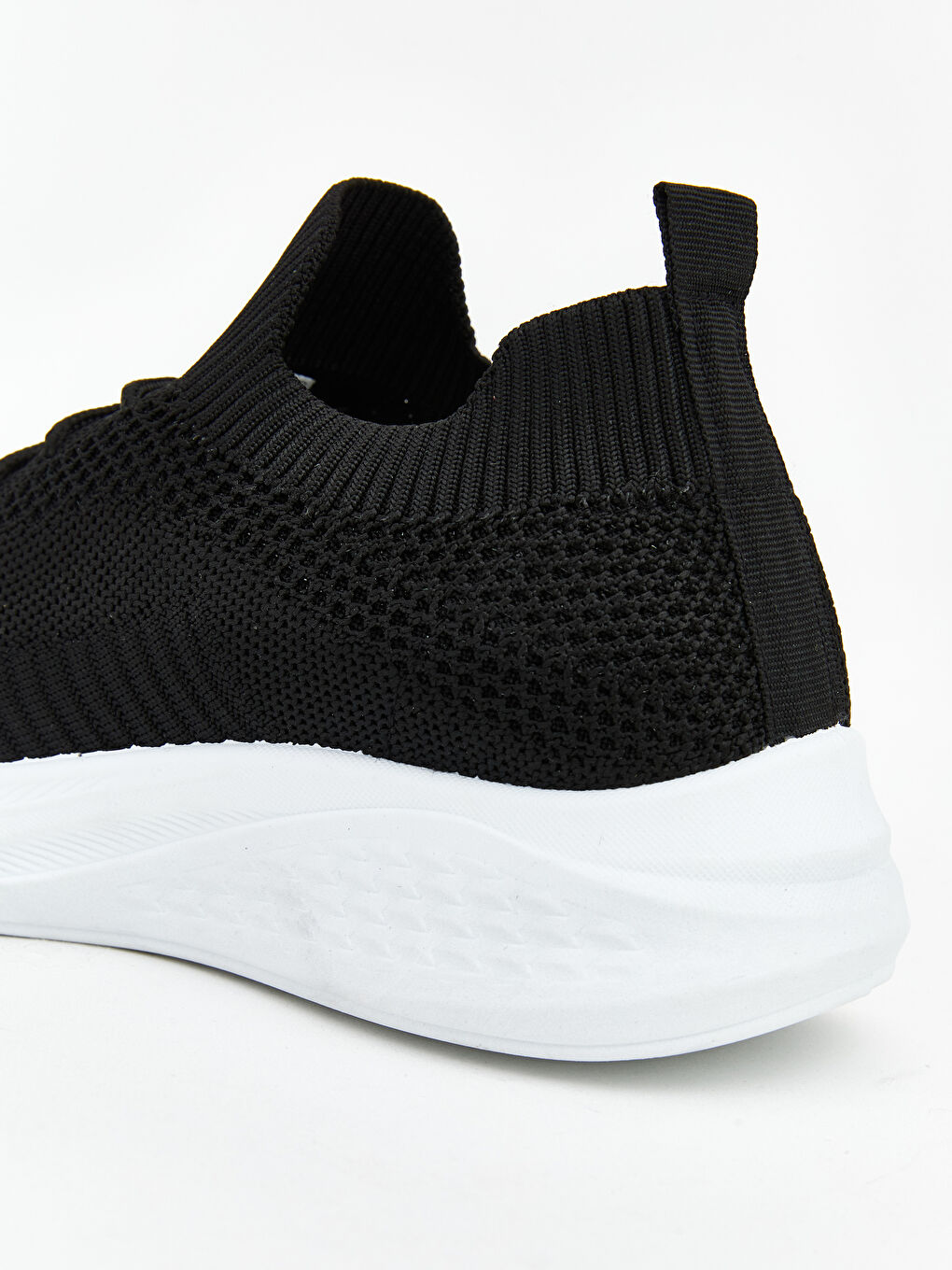 ქალის თასმიანი კედები ბადის დეტალით-4