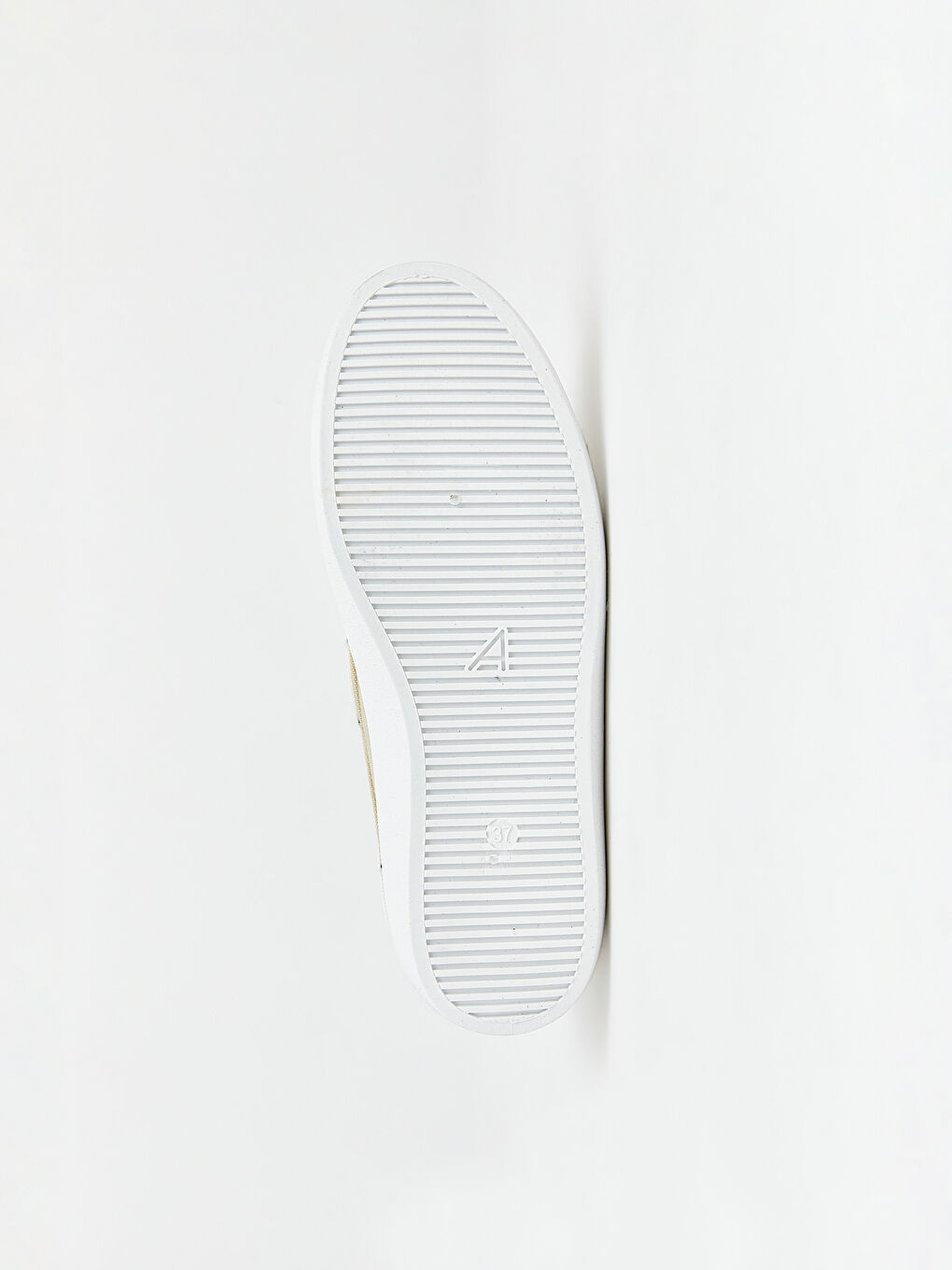 پێڵاوی ئافرەتانه‌ی قه‌یتانی سادە-3