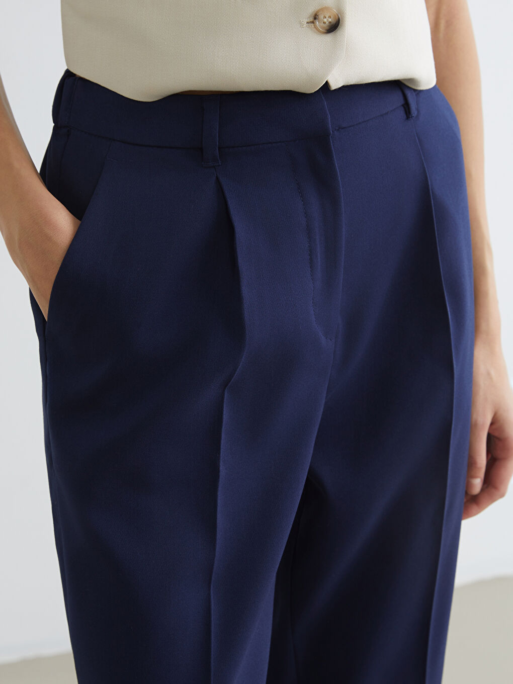 Elasticated Waist Cigarette Women's Pleated Fabric Trousers-2