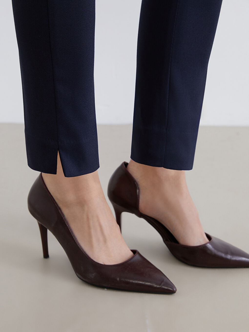 High-Waisted Women's Cigarette Trousers-3