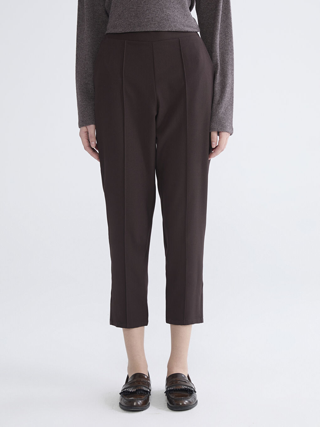 ქალი ყავისფერი შარვალი-1