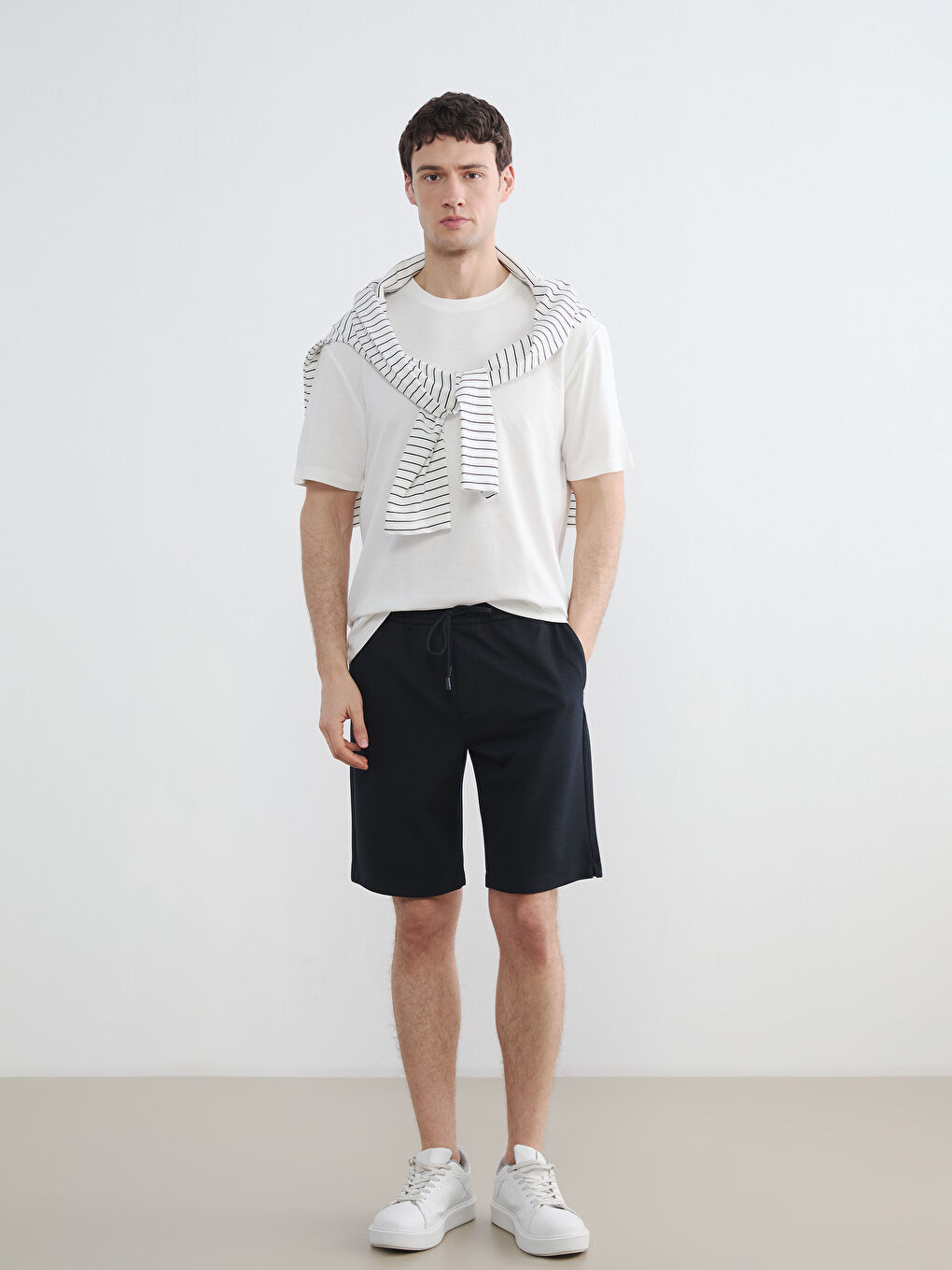 Lacivert Standart Kalıp Erkek Şort