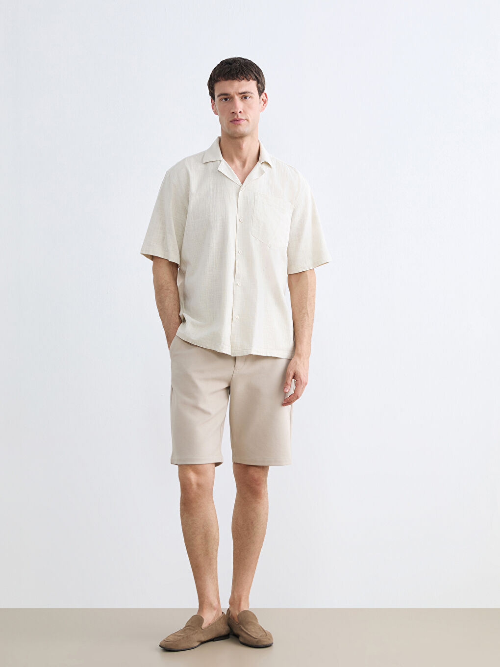 Bej Standart Kalıp Erkek Şort