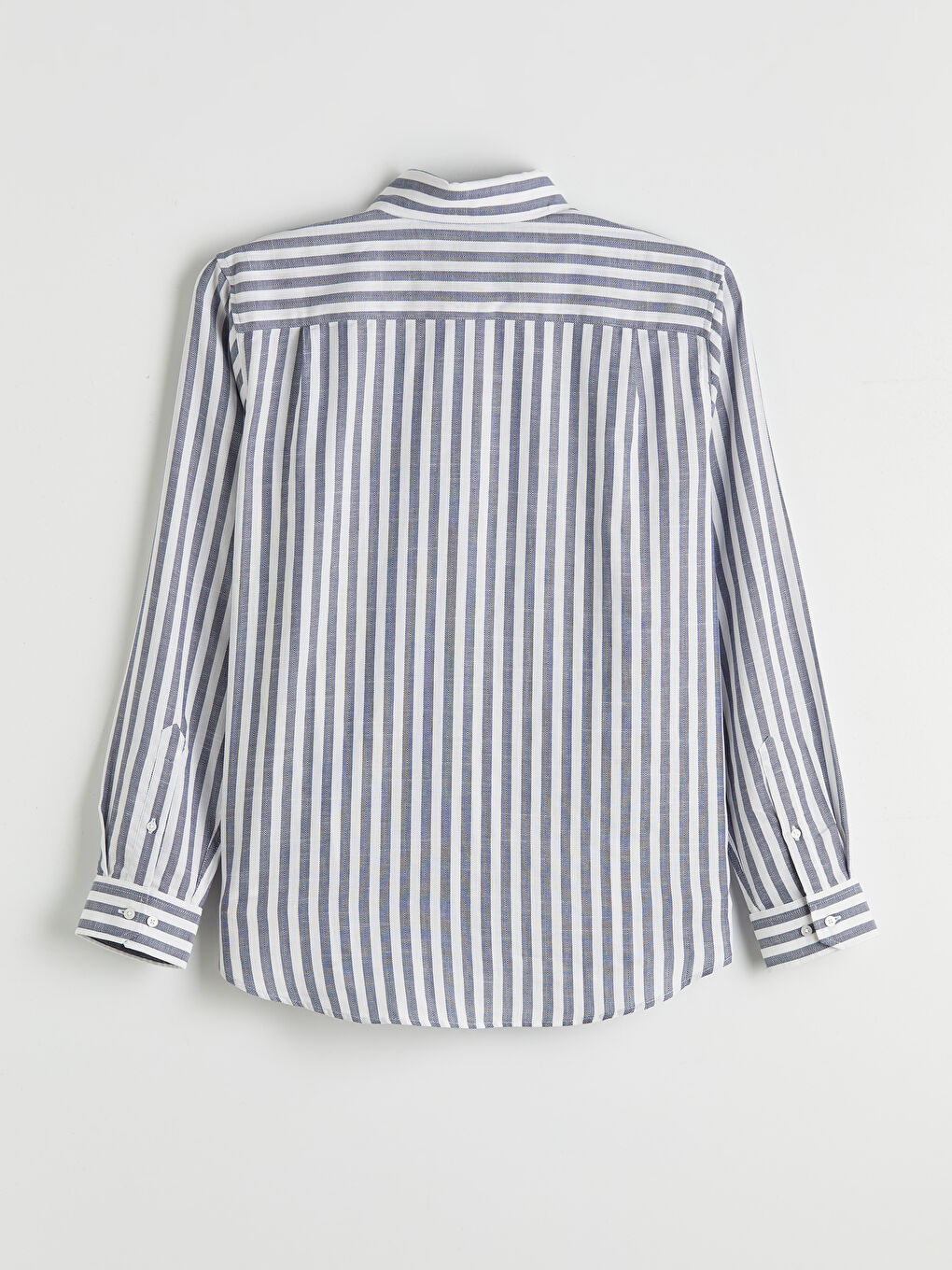 قميص رجالي مخطط بقصة عادية-1