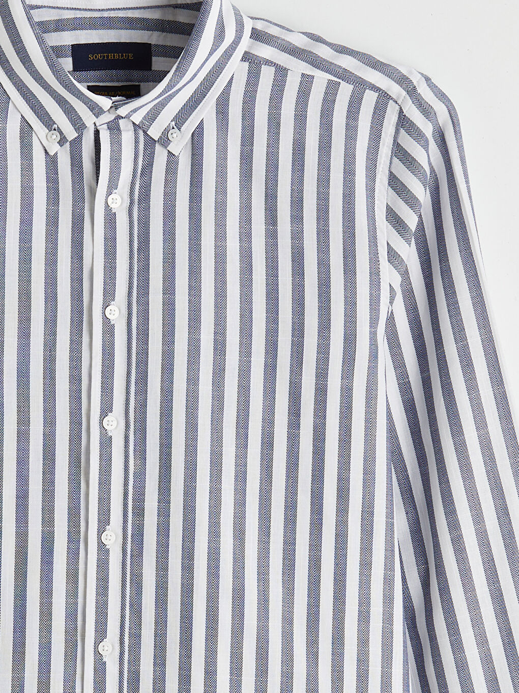 قميص رجالي مخطط بقصة عادية-2