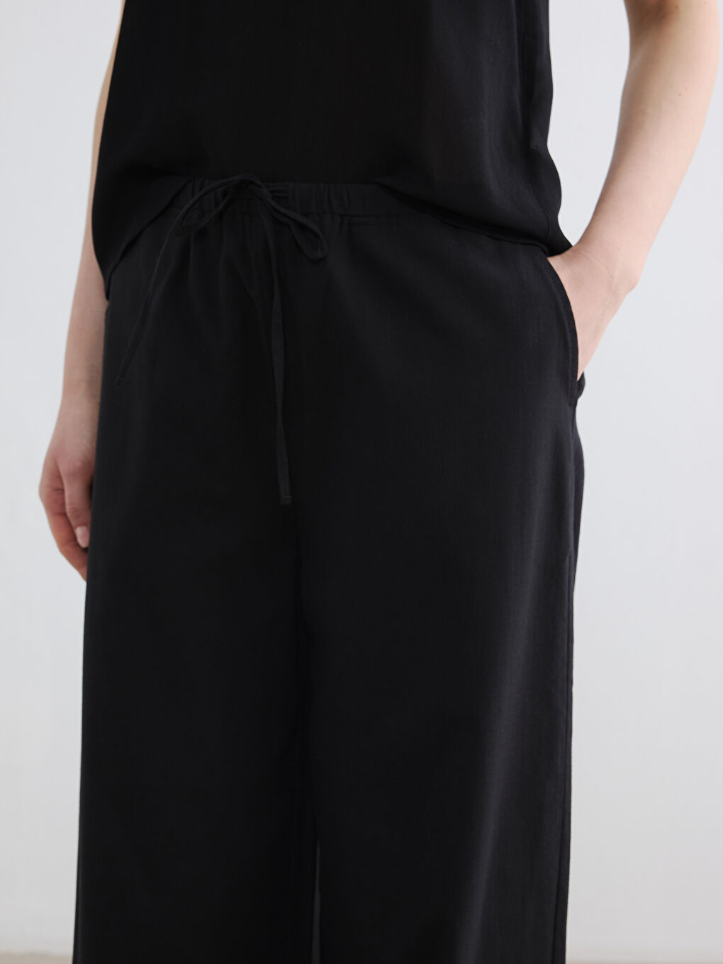 Ženske pantalone sa elastičnim strukom i širokim nogavicama-2