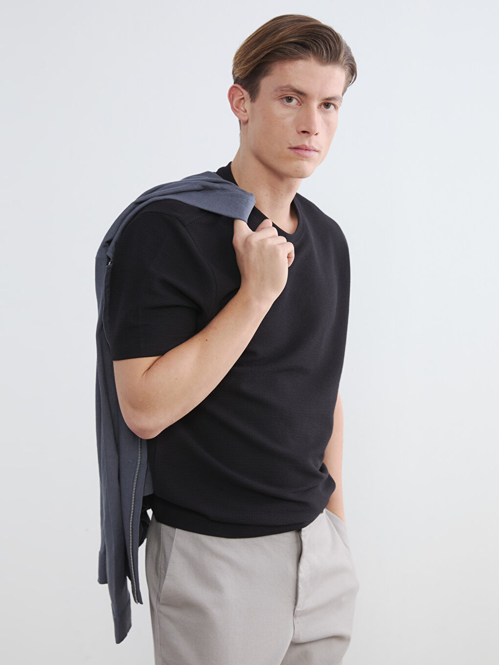 Siyah Bisiklet Yaka Erkek Dokulu Tişört