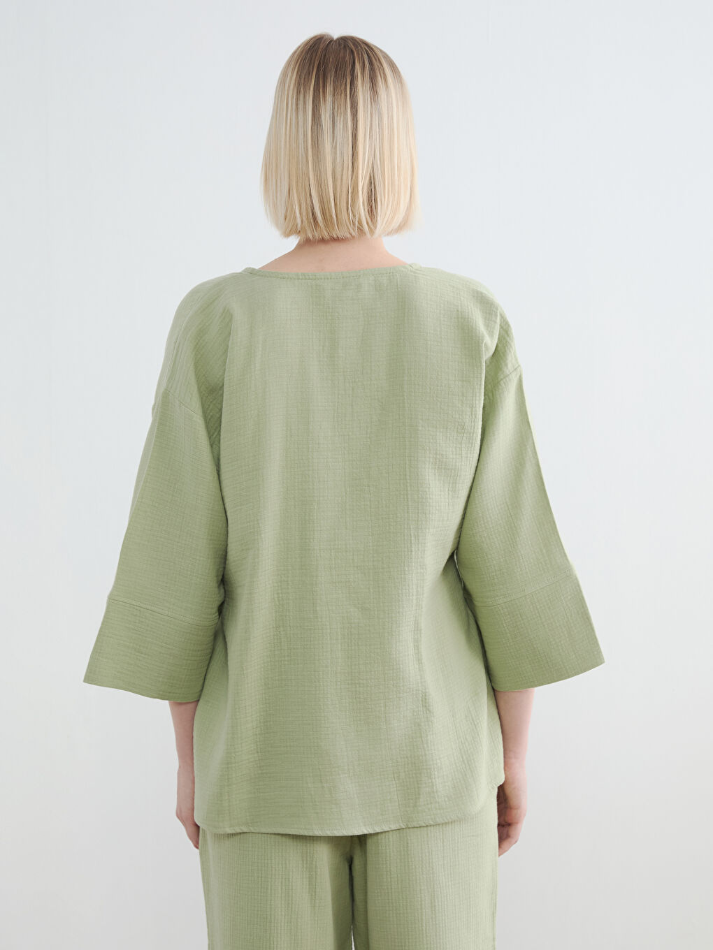 Woman GREEN Kimono-3