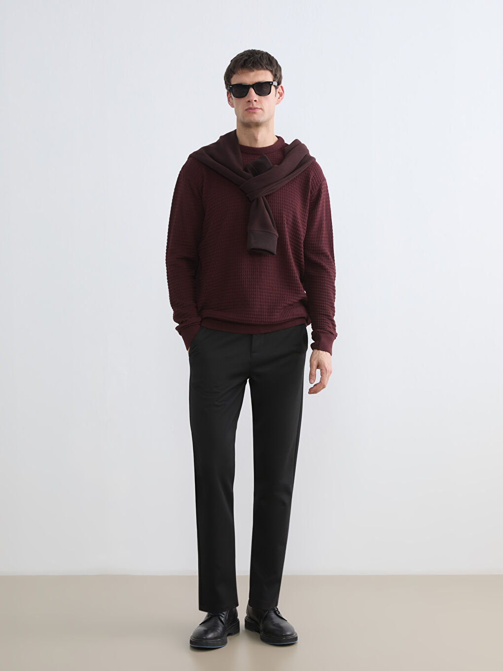 بنطلون أسود رجل