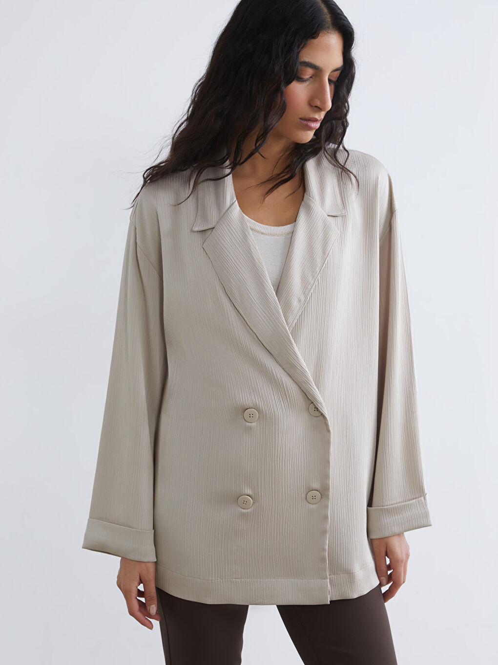 بلیزەر بێجی ژن