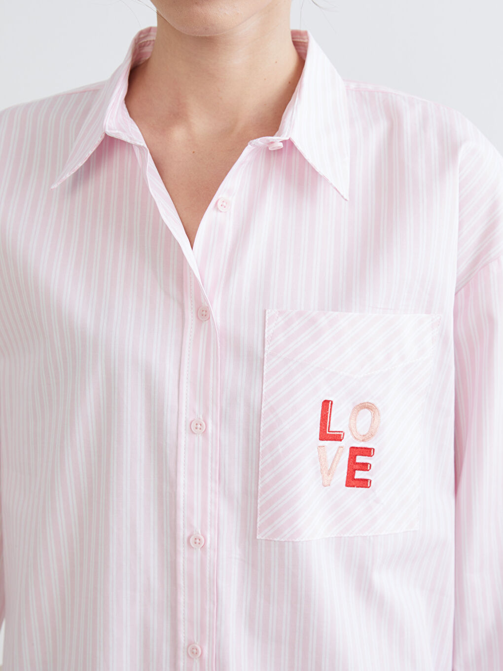 قميص وردى نساء-2