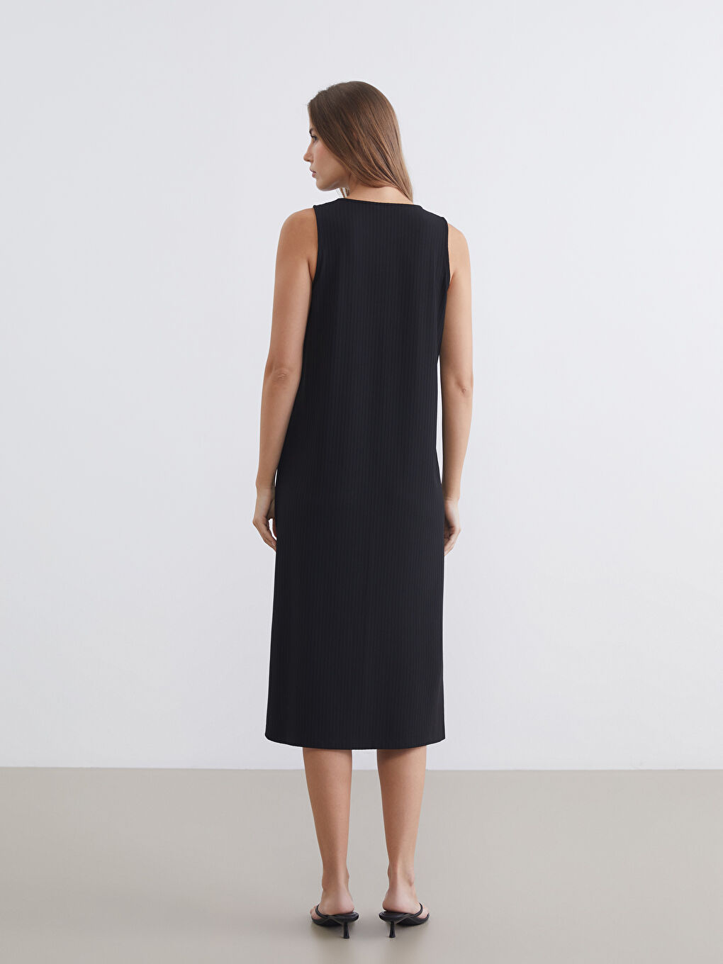 Haljina sa okruglim izrezom, rebrasta, sa prorezom-4