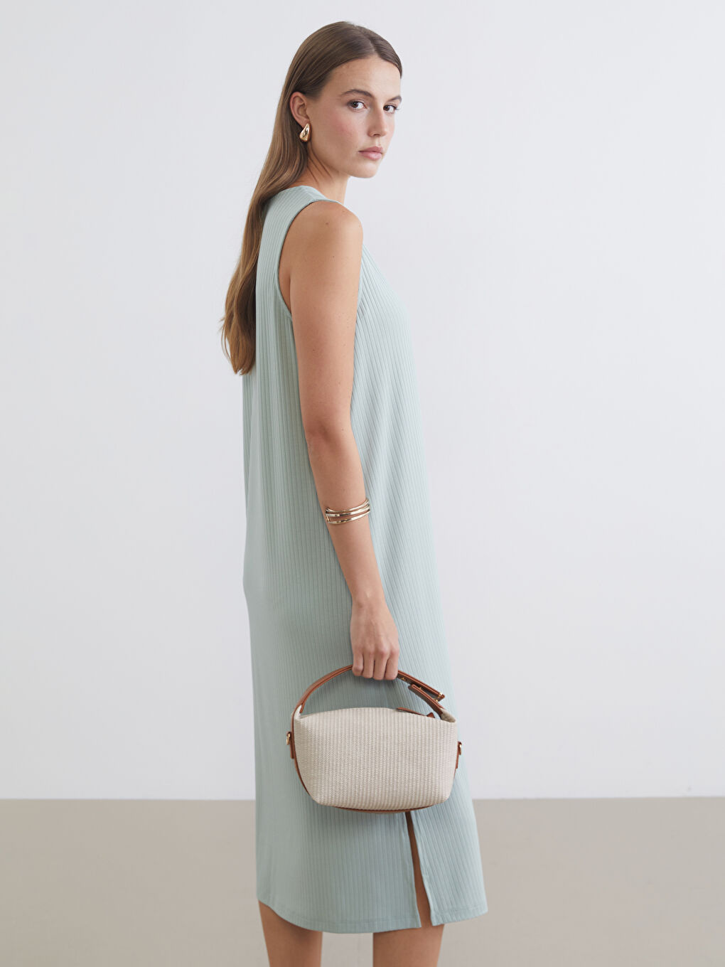 Haljina sa okruglim izrezom, rebrasta, sa prorezom-1