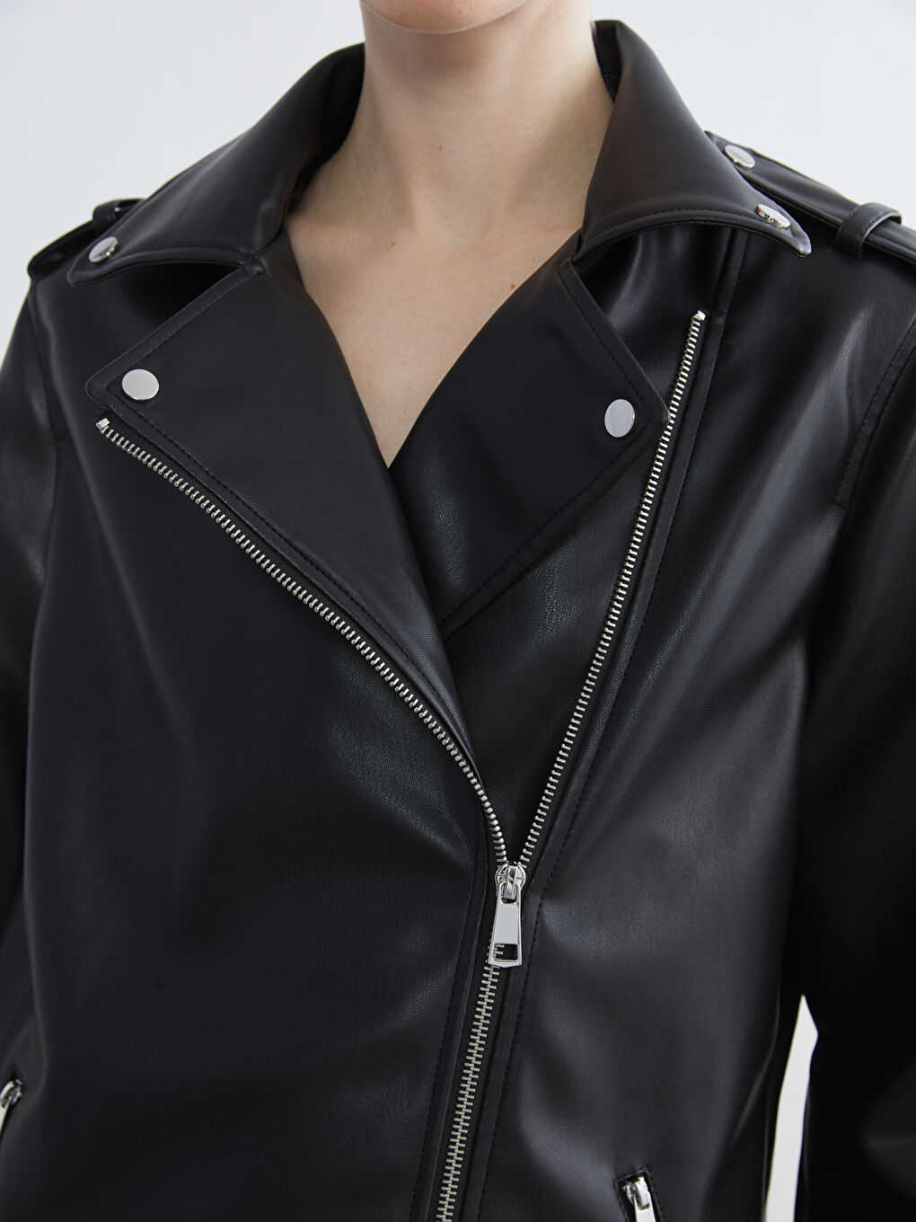 Көйлек жағалы әйелдерге арналған жасанды былғары пиджак-2