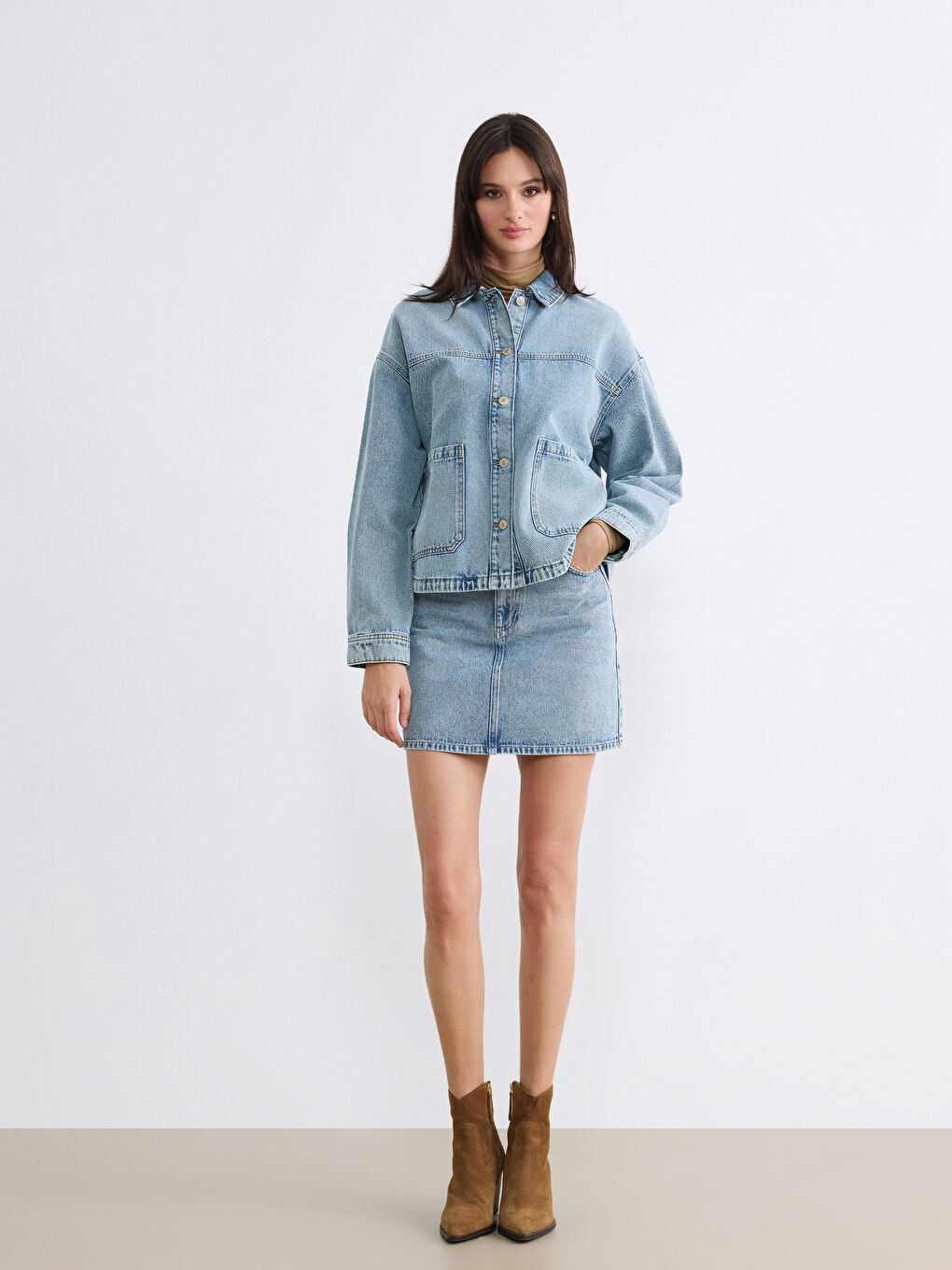 Pocketed Oversize Women's Denim Shirt-1