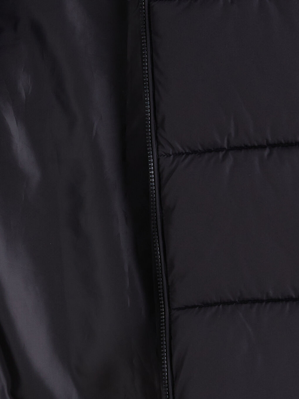 Woman BLACK Puffer Gilet-6