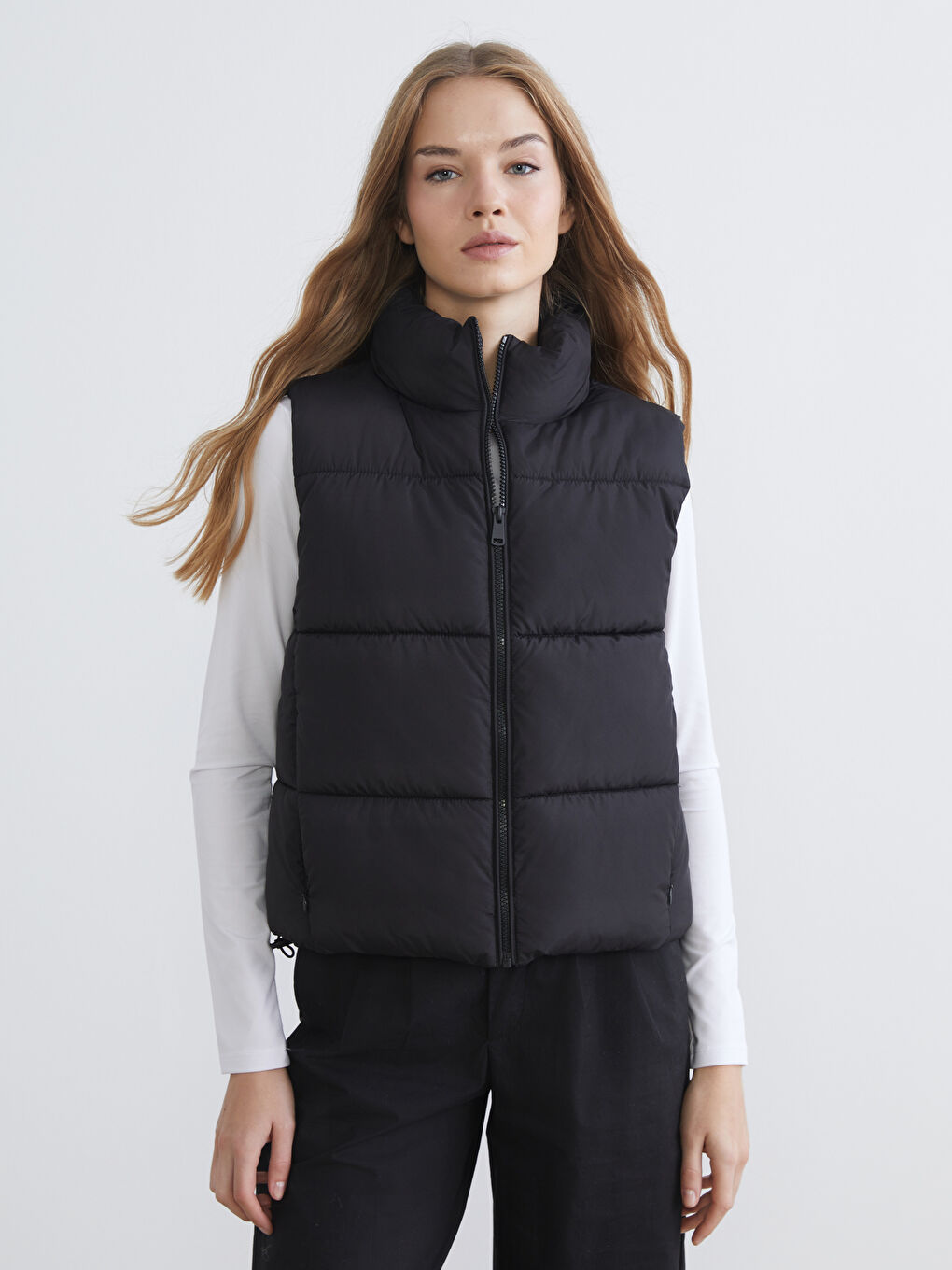 Woman BLACK Puffer Gilet