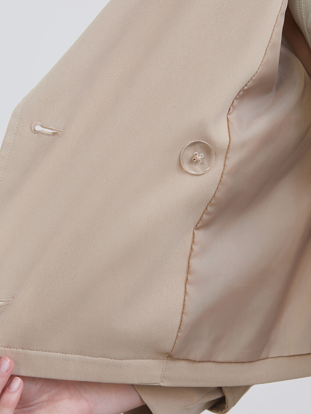 Bej Kruvaze Yaka Crop Kadın Trençkot-3