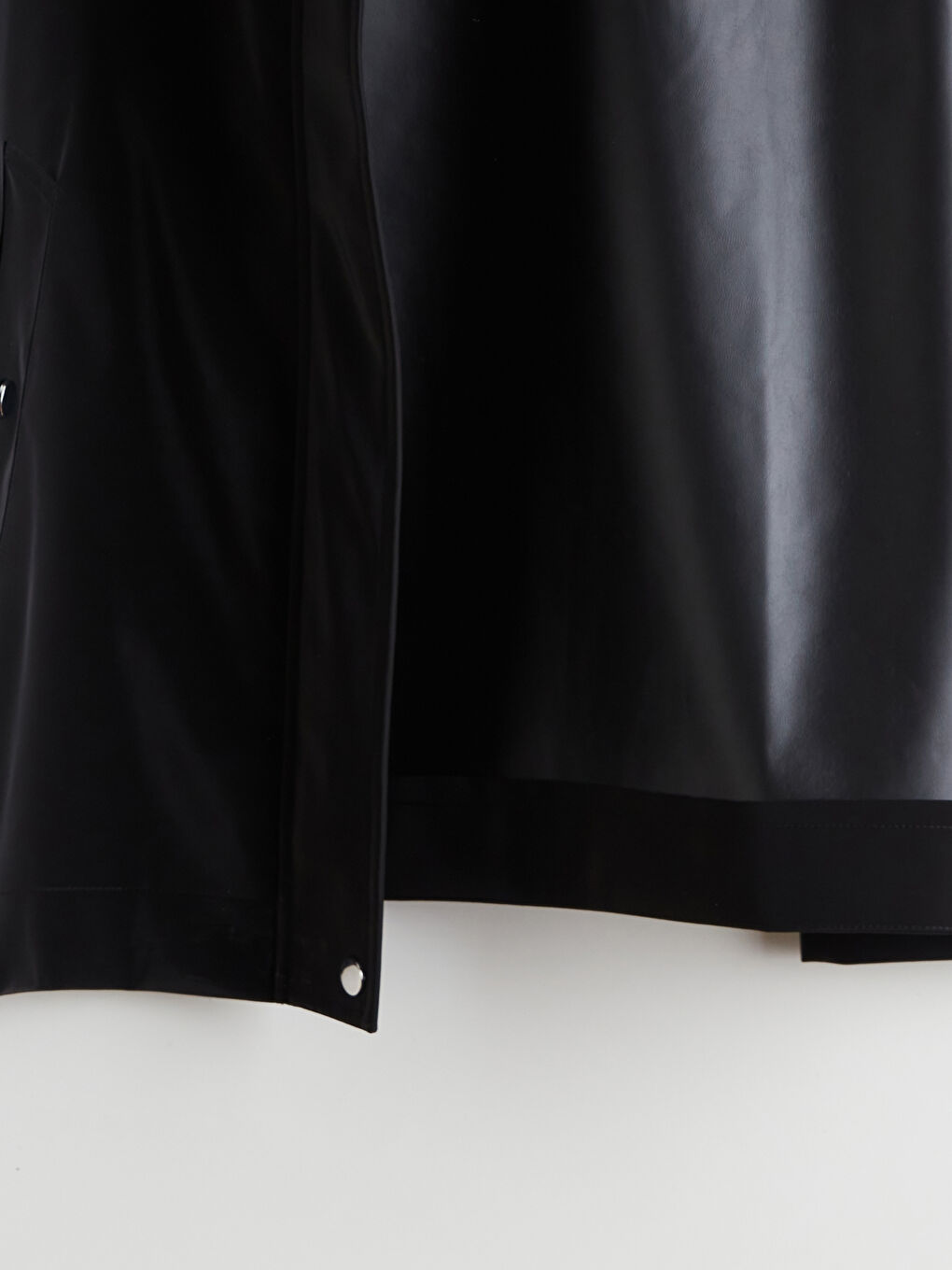 معطف واق من المطر أسود امرأة-6