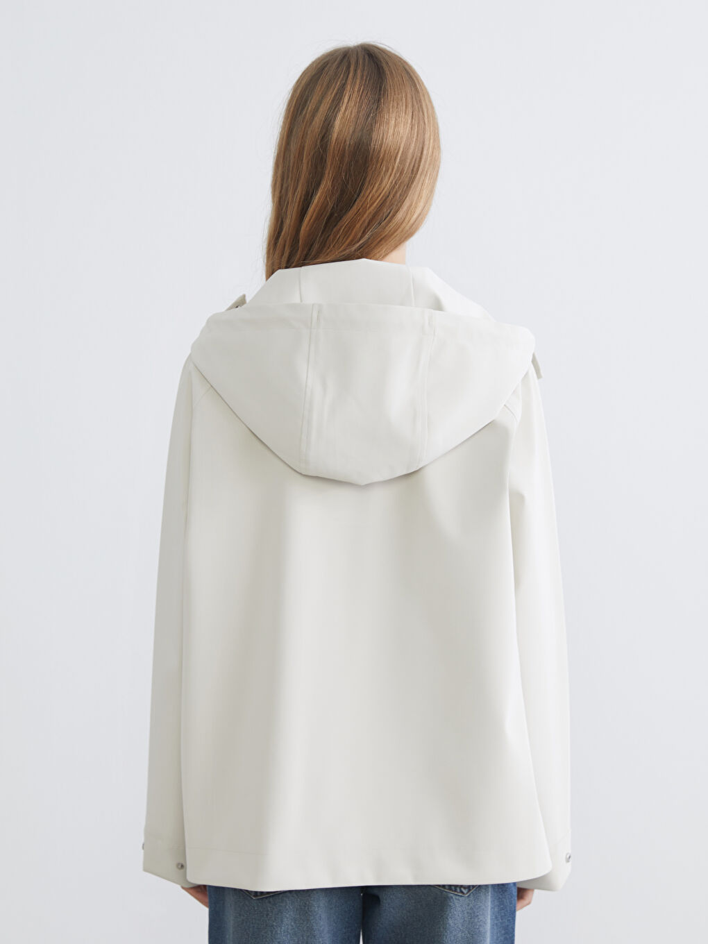 Ekru Kapüşonlu Kadın Yağmurluk-4