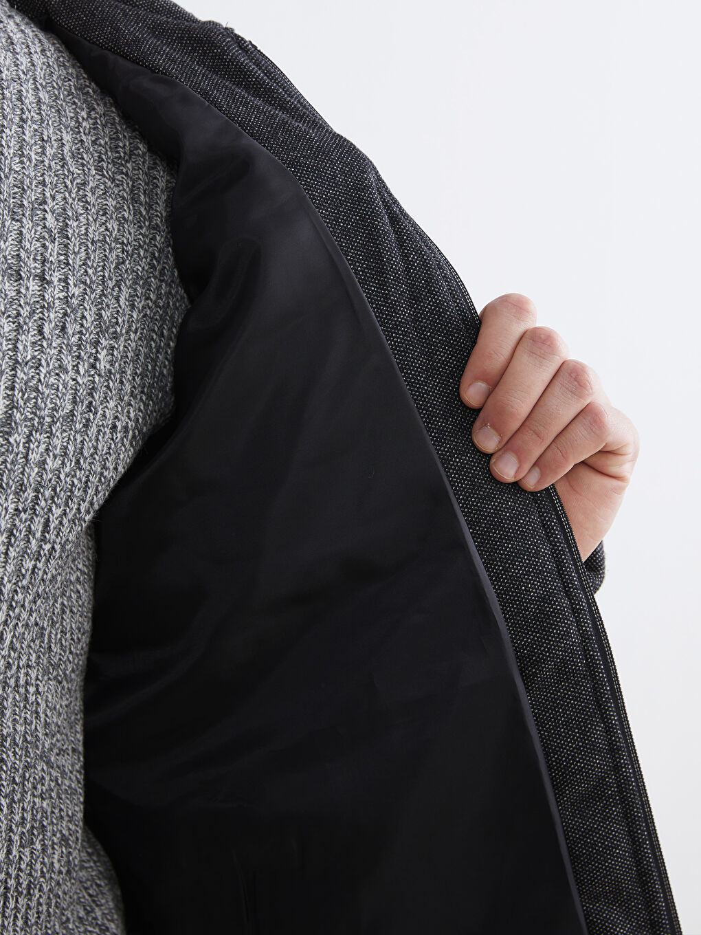 Men's Cashmere Blend Overcoat in a Classic Fit-3