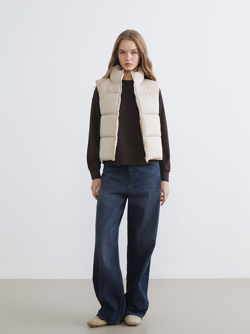 Ženski prsluk sa visokim okovratnikom-1