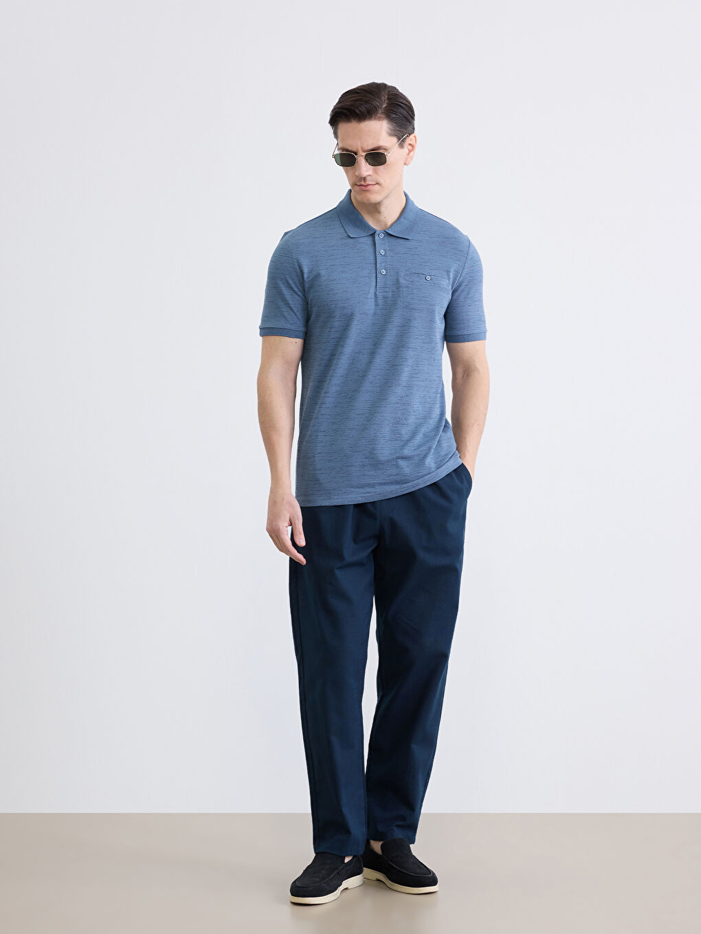 تيشيرت بيكيه منقوش بياقة بولو للرجال-1