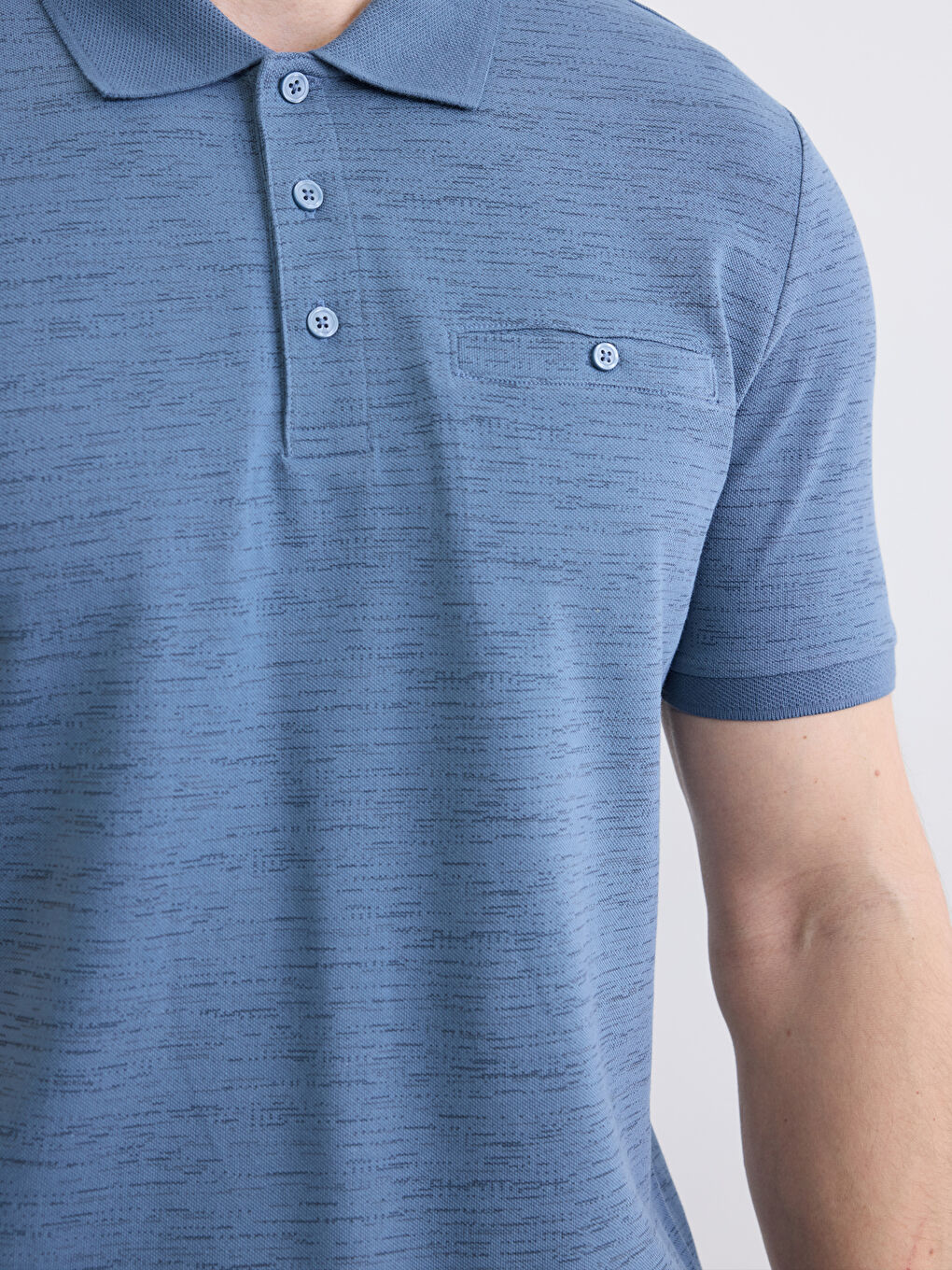 تيشيرت بيكيه منقوش بياقة بولو للرجال-2