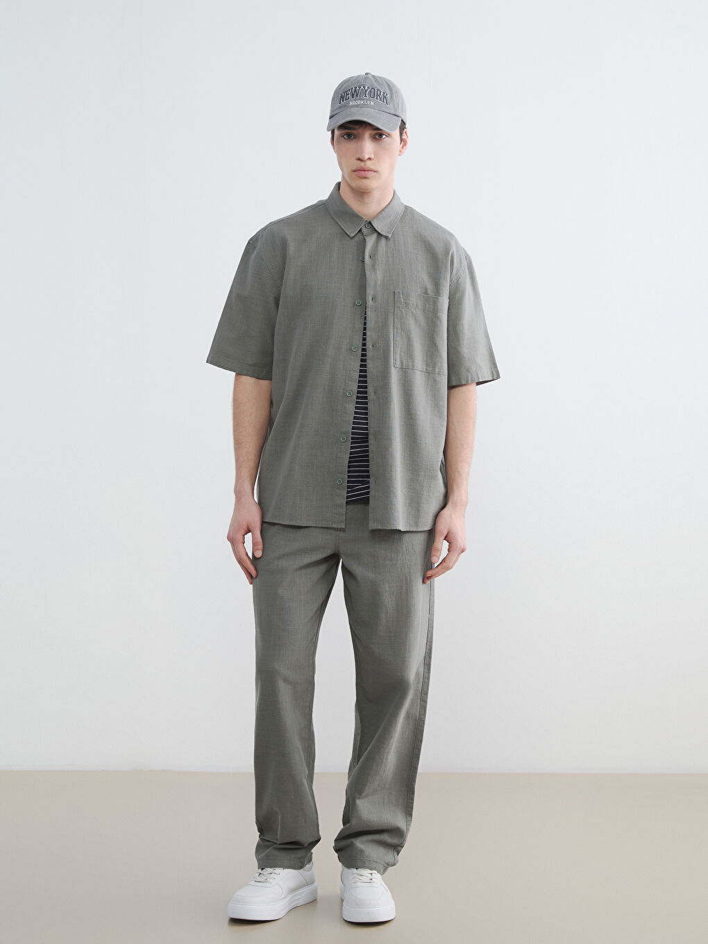 Relaxed Fit Linen-Look Men's Trousers-1