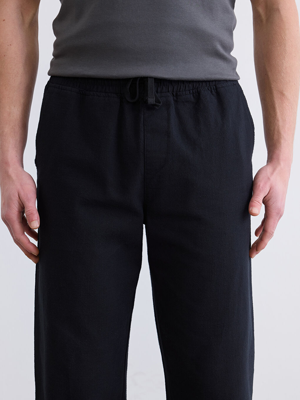 Siyah Rahat Kalıp Keten Görünümlü Erkek Pantolon-5