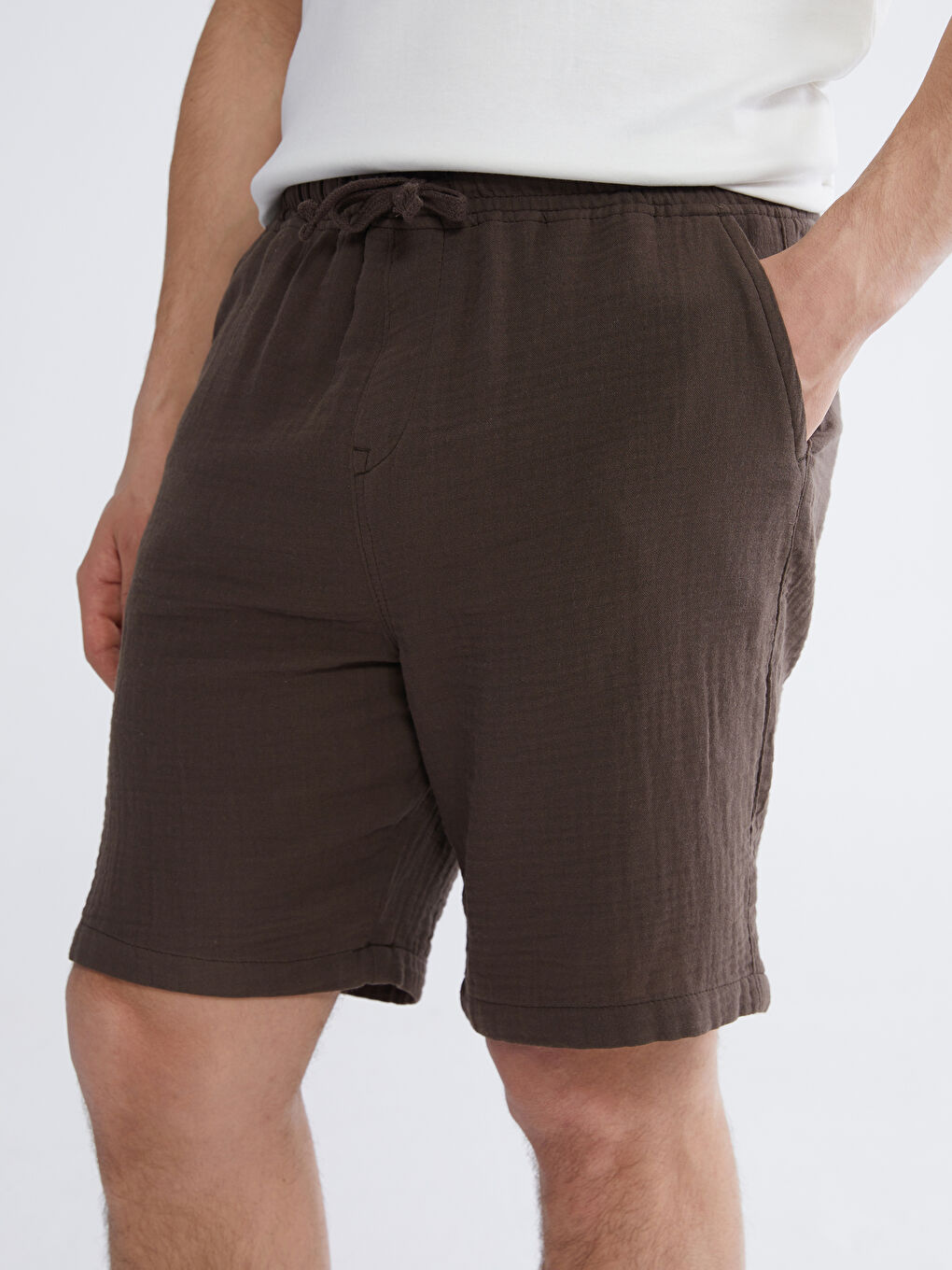 Kahverengi Loose Fit Müslin Erkek Şort-5