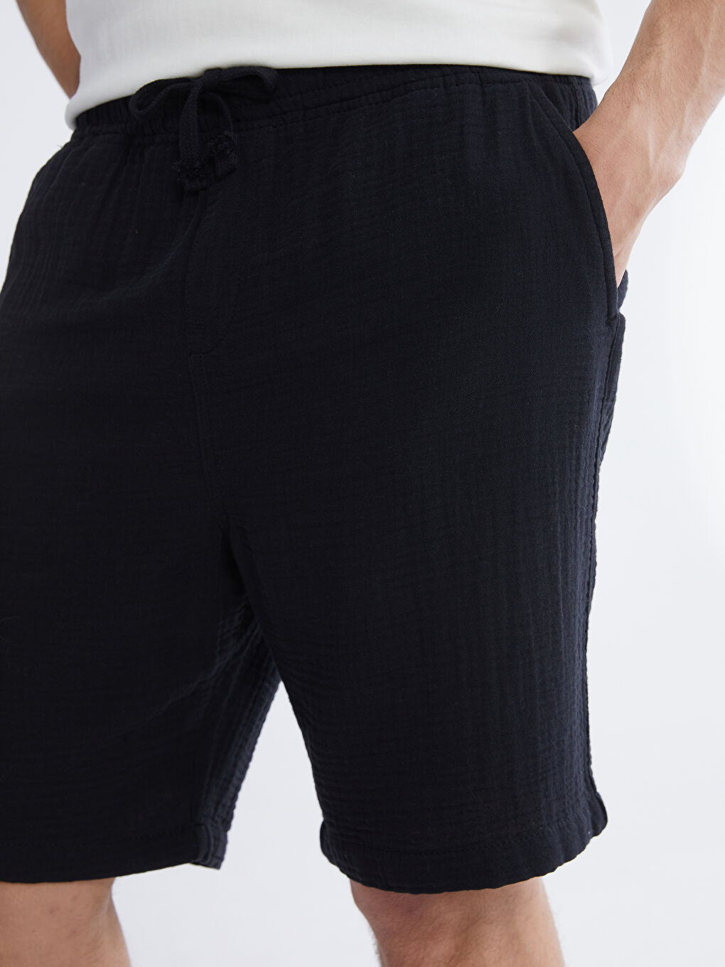 Siyah Loose Fit Müslin Erkek Şort-5