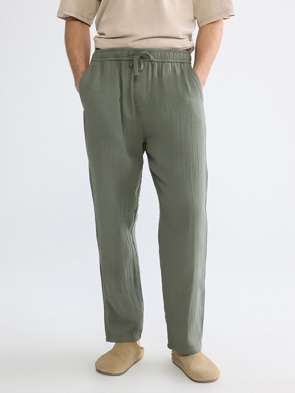 Relaxed Fit Men's Muslin Trousers-4