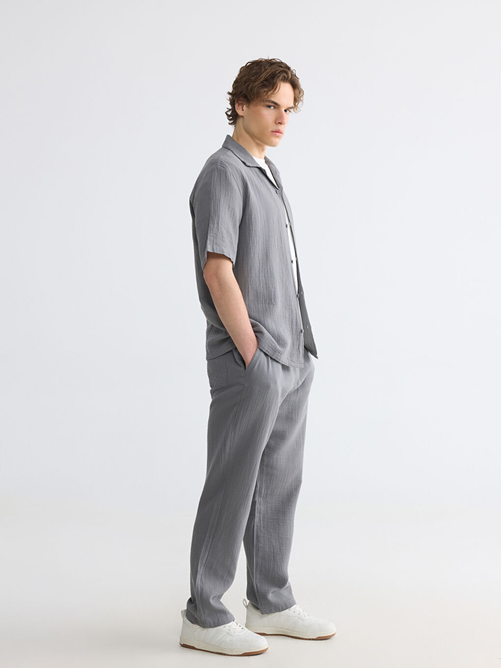 Loose Fit Men's Muslin Trousers