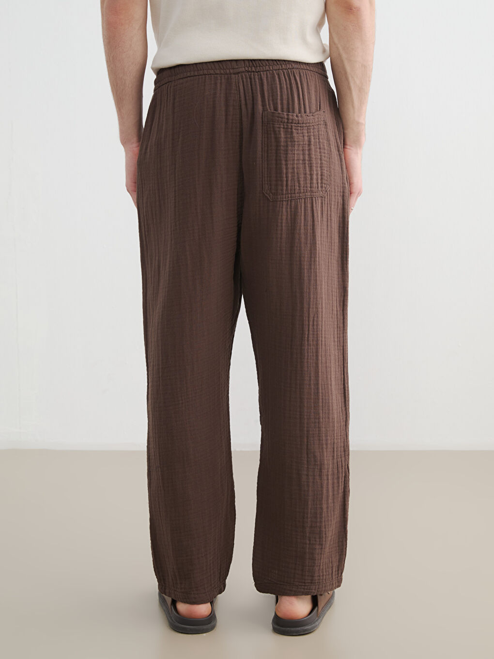 Kahverengi Rahat Kalıp Müslin Erkek Pantolon-4
