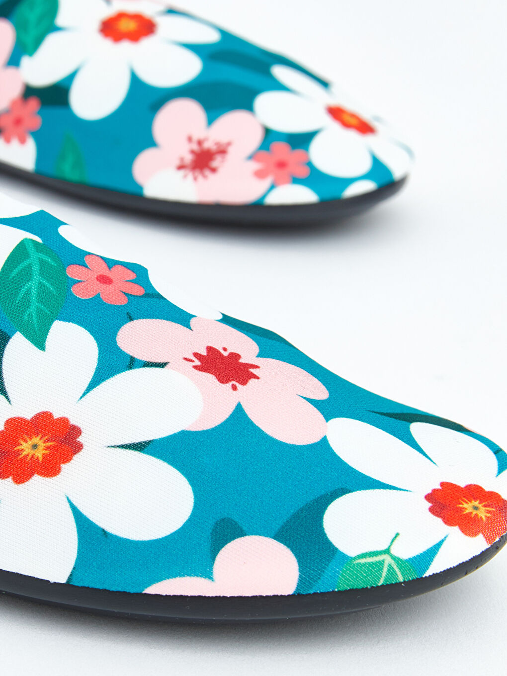 Karışık Çiçek Desenli Kadın Deniz Ayakkabısı-2