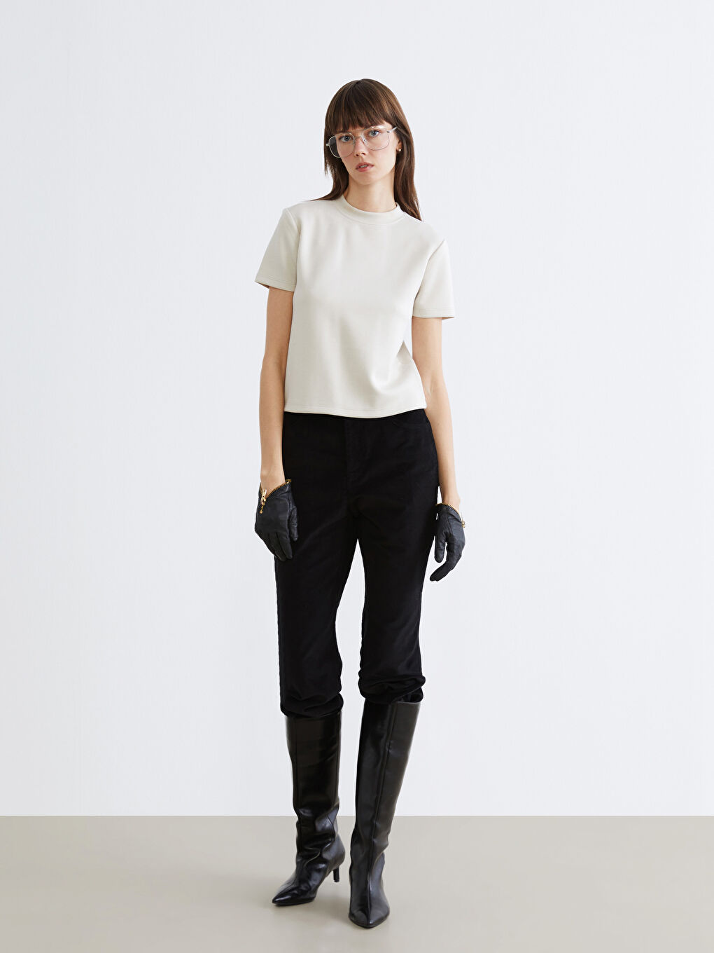 Футболка Женская С Круглым Вырезом-1