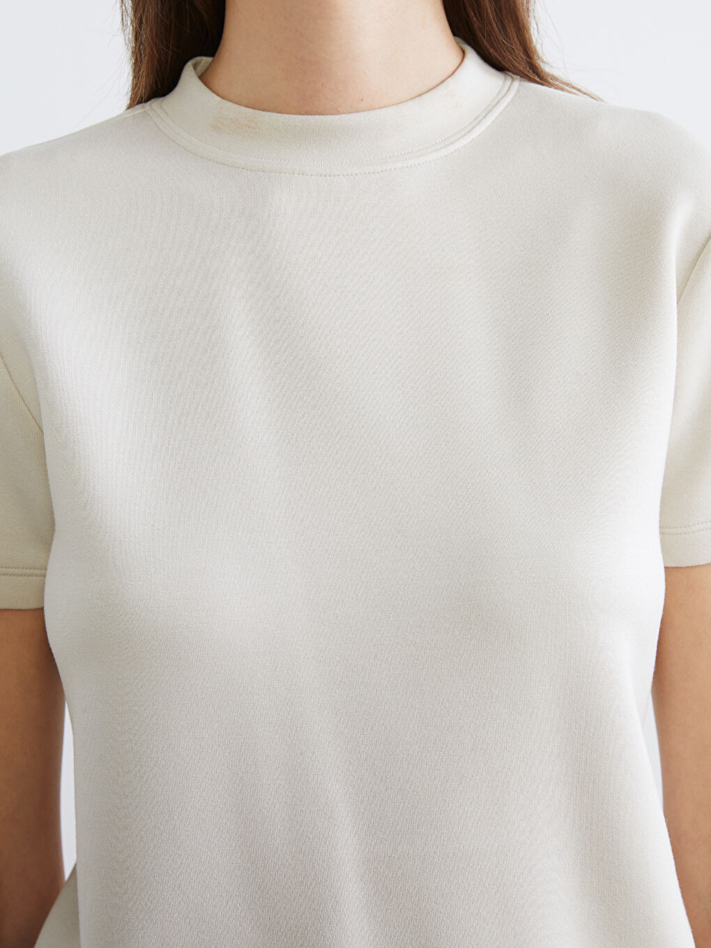 Футболка Женская С Круглым Вырезом-2