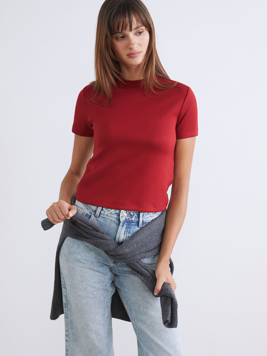 Жіноча футболка з круглим вирізом