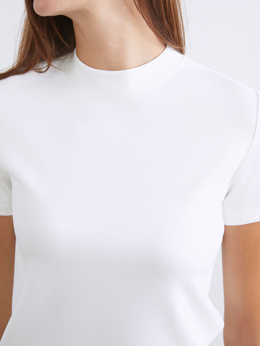Футболка Женская С Круглым Вырезом-2