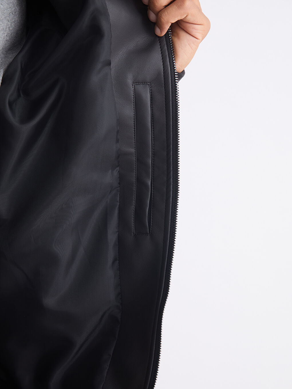 Siyah Standart Kalıp Kolej Yaka Erkek Deri Görünümlü Mont-3